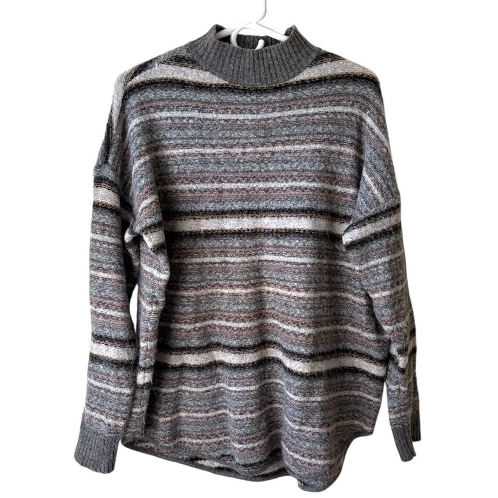 American Eagle Striped Gray Sweater, Large, EUC